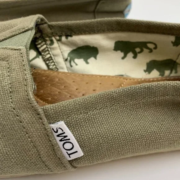 Toms Green Classic Canvas Shoes - Picture 7 of 9